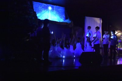 Jasełka Bożonarodzeniowe i wspólne kolędowanie